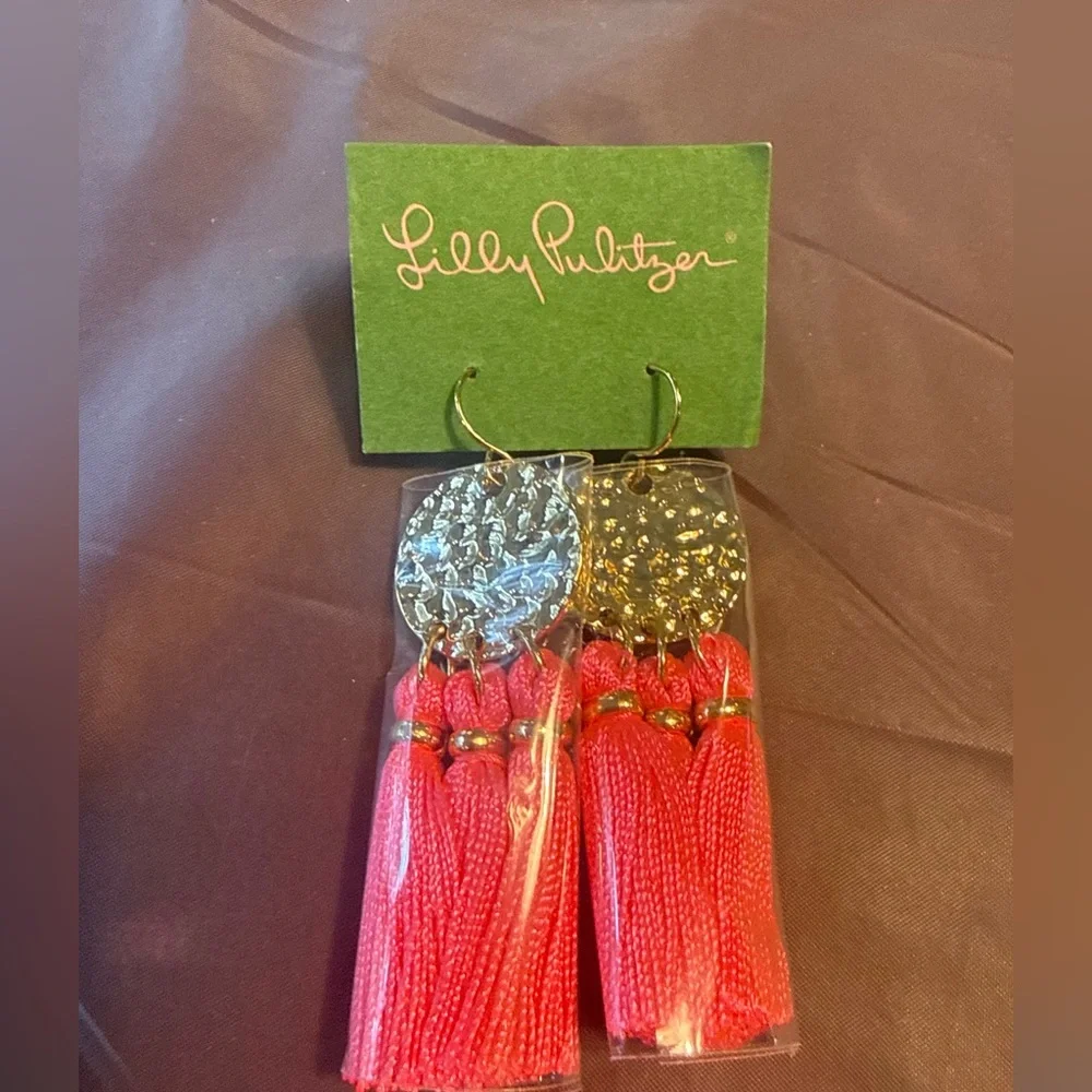 NWT Lilly Pulitzer Pink Gold Tone Hammered Disk Earrings Fringe Tassel - Picture 2 of 4